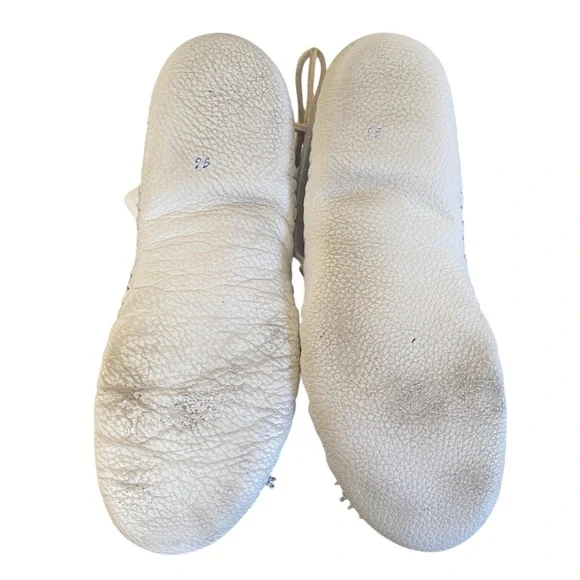 Taos Vintage Native American Hand Beaded Concho Ties Leather Moccasins Sz 9.5 - Picture 12 of 14